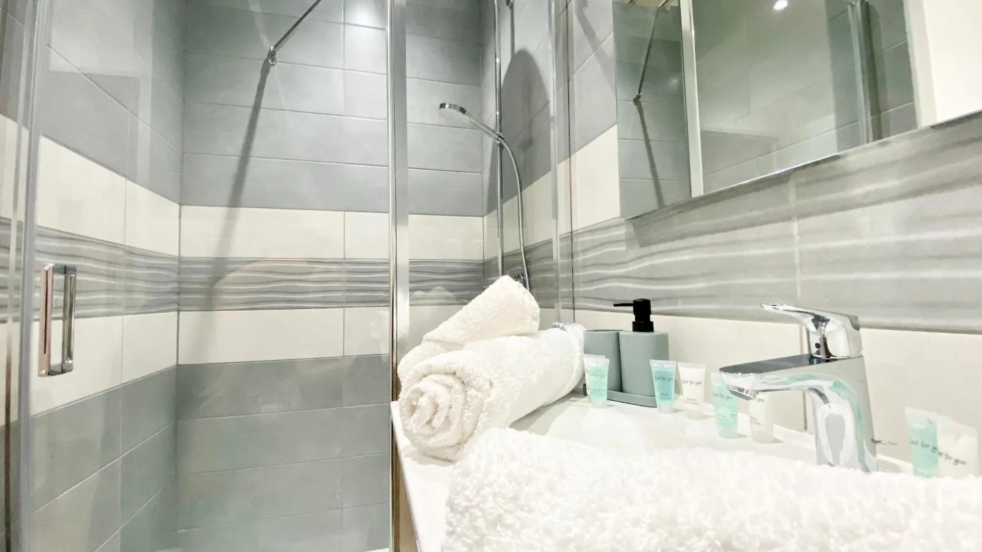 Holiday home La Conciergerie 05 - Gite De La Cooperative - Superbe Maison A L Epine - Wifi - 4 A 6 Personne L'Epine